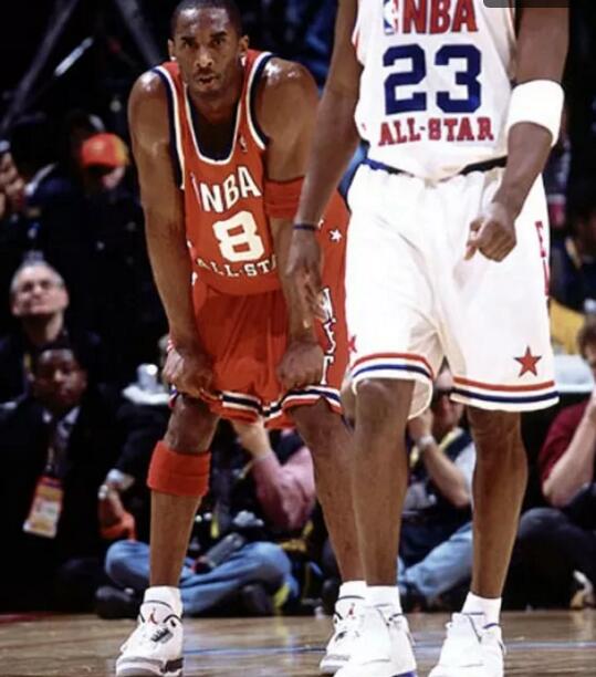 科比真正意义上的第一双耐克鞋,盘点科比的每一双球鞋