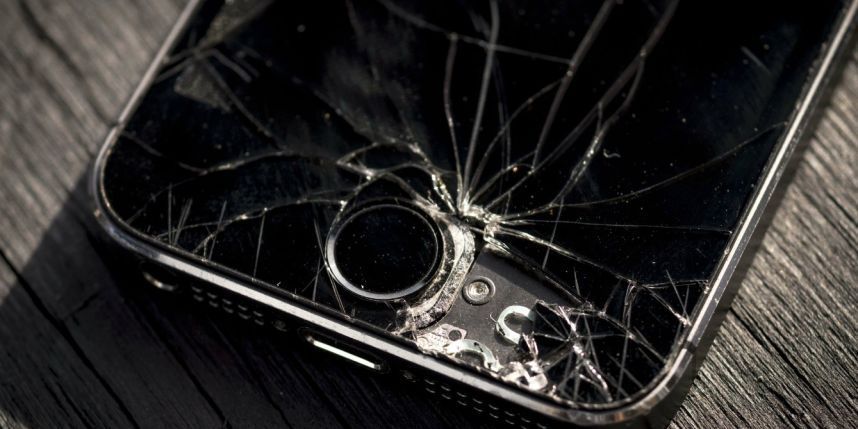 三年手机碎屏有必要修吗,现在手机碎屏几率小很多