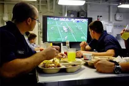 航母上怎么锻炼身体,航母上的健身器材