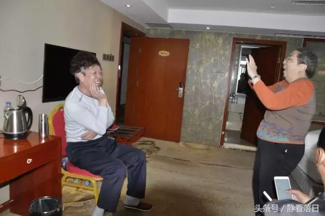 开怀一笑无忌惮，老怪小妖真齐全（红叶网老友聚会图文综合）