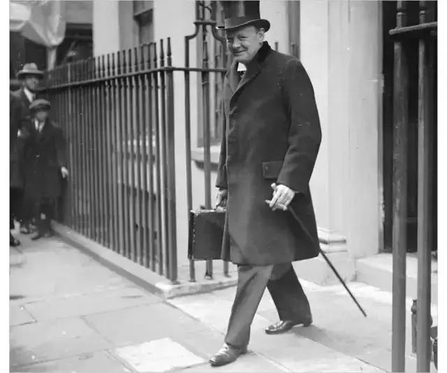 旅行最好用的旅行箱,旅行箱该买哪一款