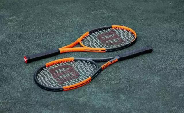 呐，打网球呢，最重要的就是开心~