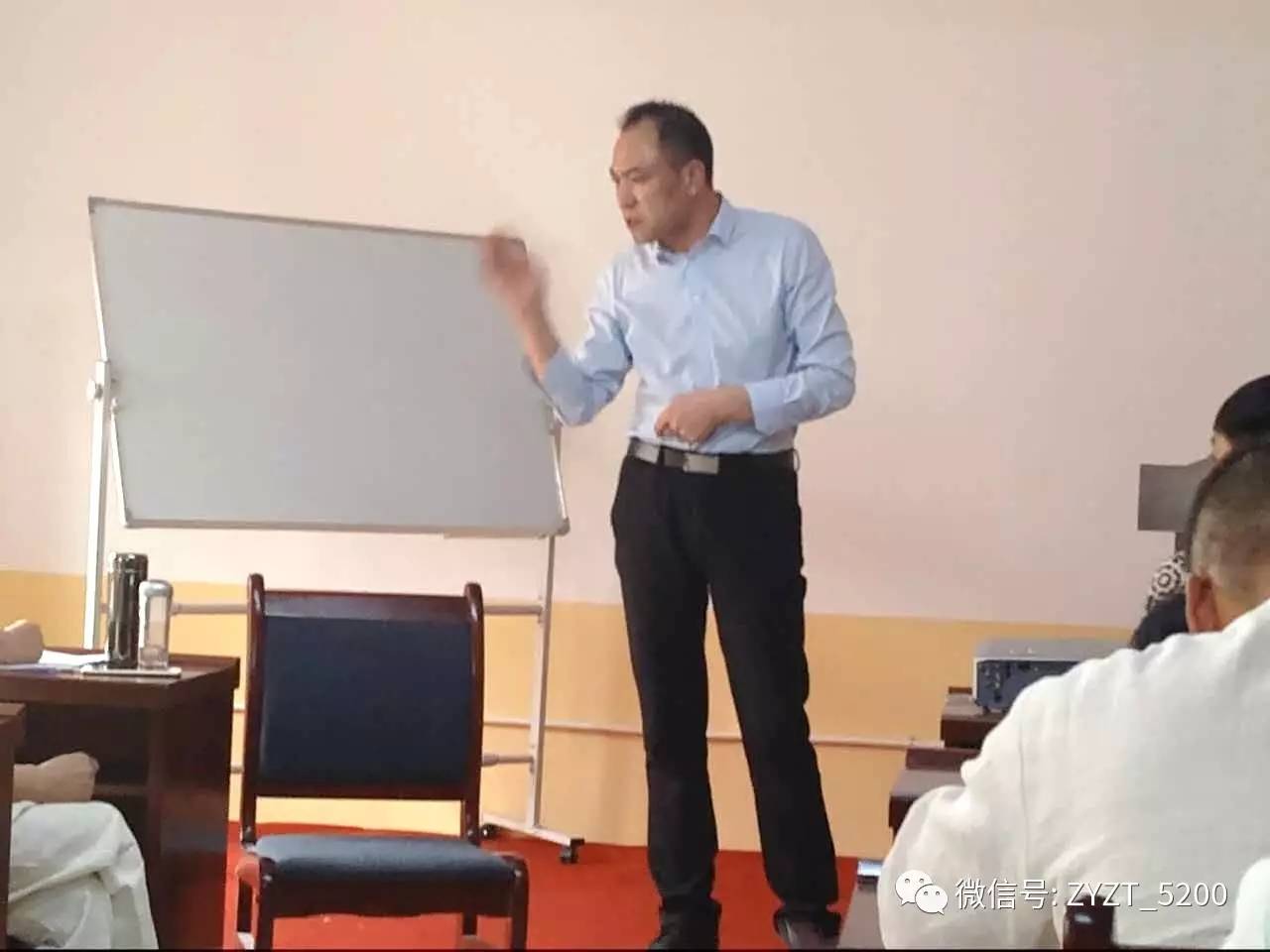 各地骨干观摩全国最美医生高鑫风湿病1+3诊疗体系特色外治法