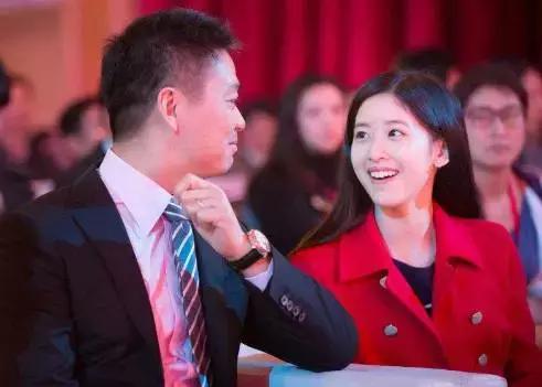 如何看待奶茶妹妹和刘强东的爱情,奶茶妹妹对于刘强东最近评价