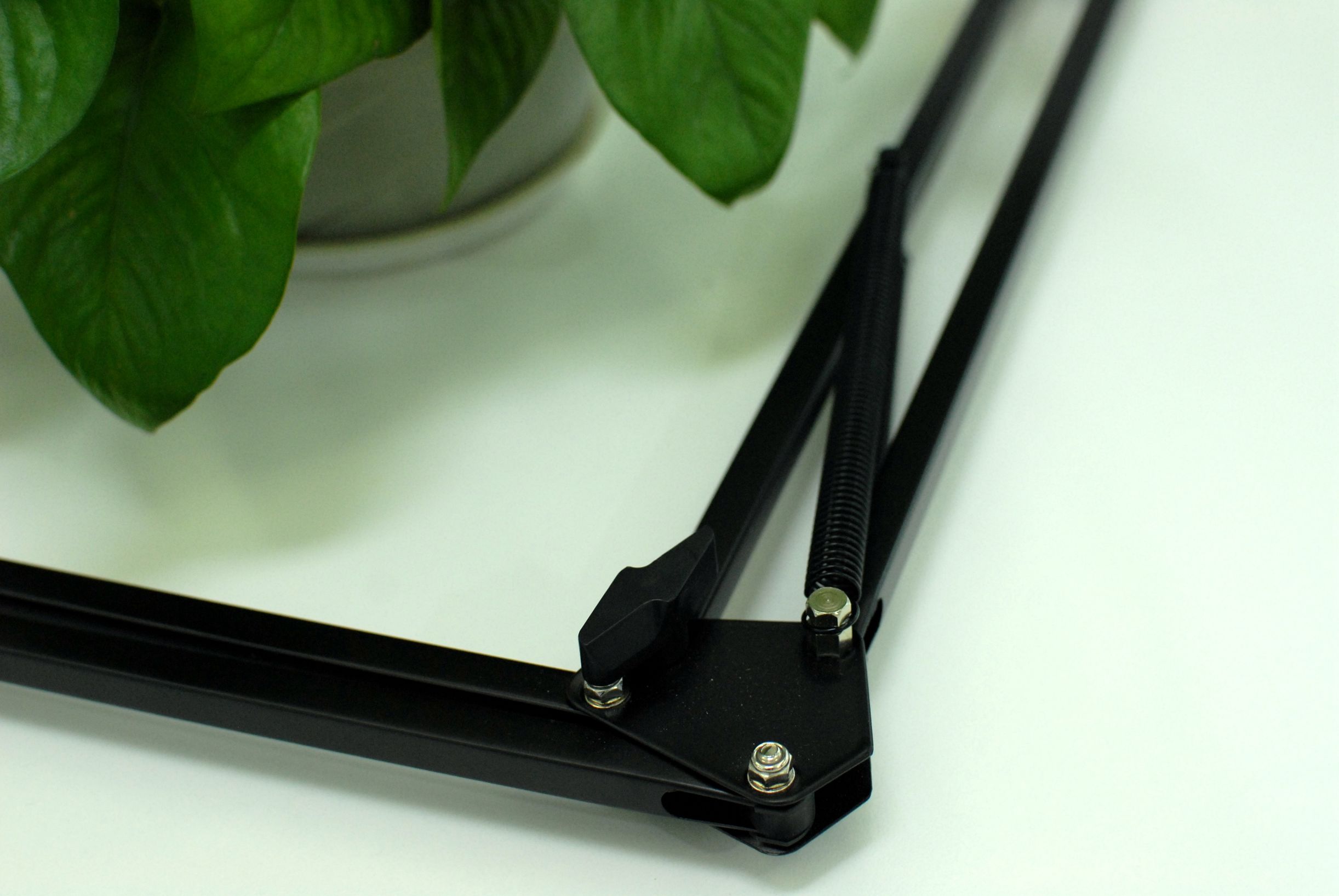 在床上躺着的懒人支架测评,用懒人支架并不意味着你就是懒人