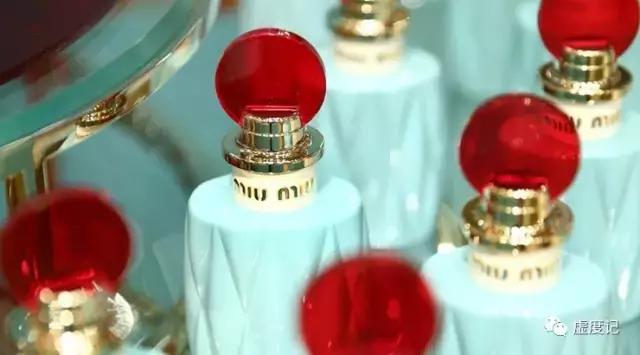 miumiu的少女心,miumiu新造型圆你复古少女梦