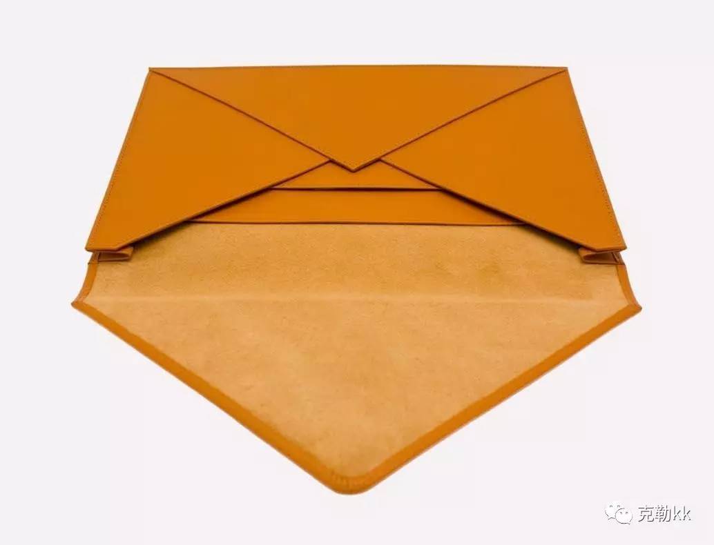 怎样拿手拿包 (手里拿包怎么有腔调)