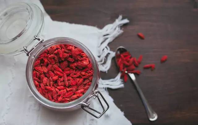 *褐斑黄**、乳腺癌都源自不开心!沏一杯能让你开心的“解郁茶”