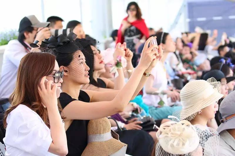 顶尖骑手比赛,环球马术冠军赛开赛