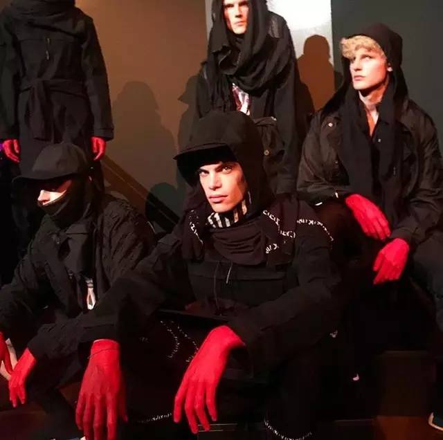 如果他是你IDOL，那你点进来可就赚到啦！