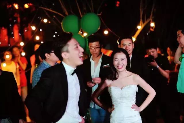 最美的年纪嫁给你最爱的他,喜欢你是一见钟情娶你是毕生梦想