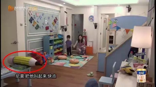 妈妈是超人伊能静妈妈抱米粒,妈妈是超人伊能静抱大儿子