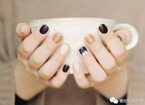 高级质感莫兰迪磨砂美甲,高级质感美甲ins风带钻