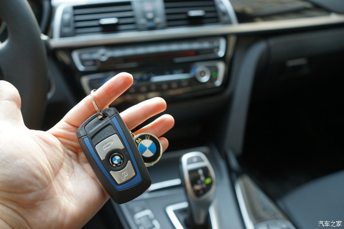 2017款宝马320lim运动试驾,19款宝马320lim运动曜夜版