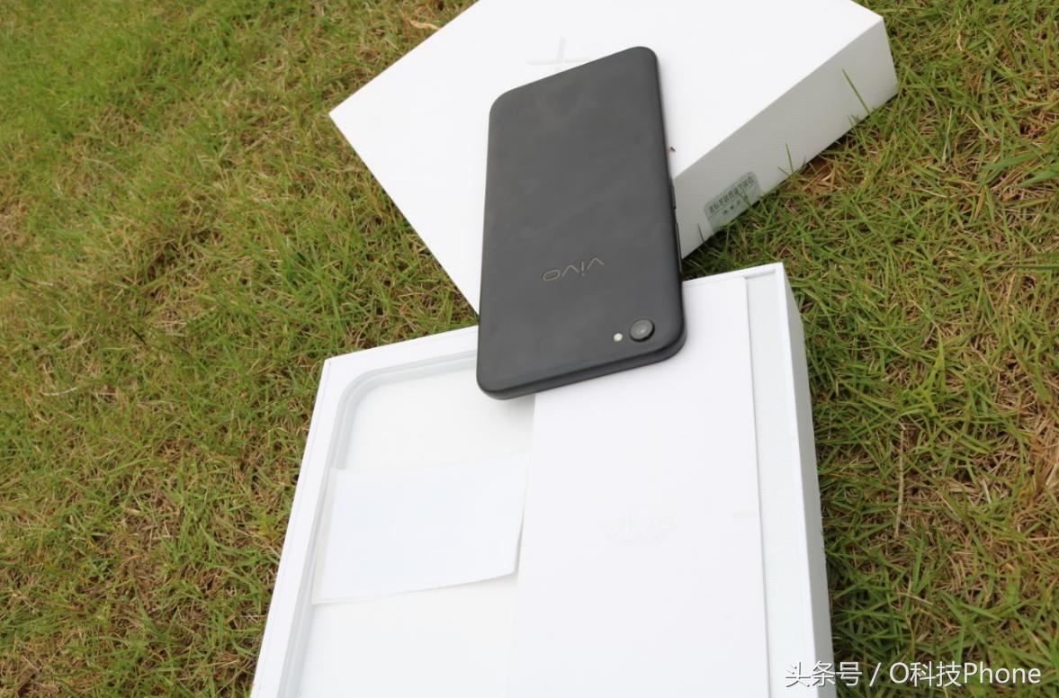 vivox9磨砂黑版实图,vivox9活力蓝版和磨砂黑色哪个好