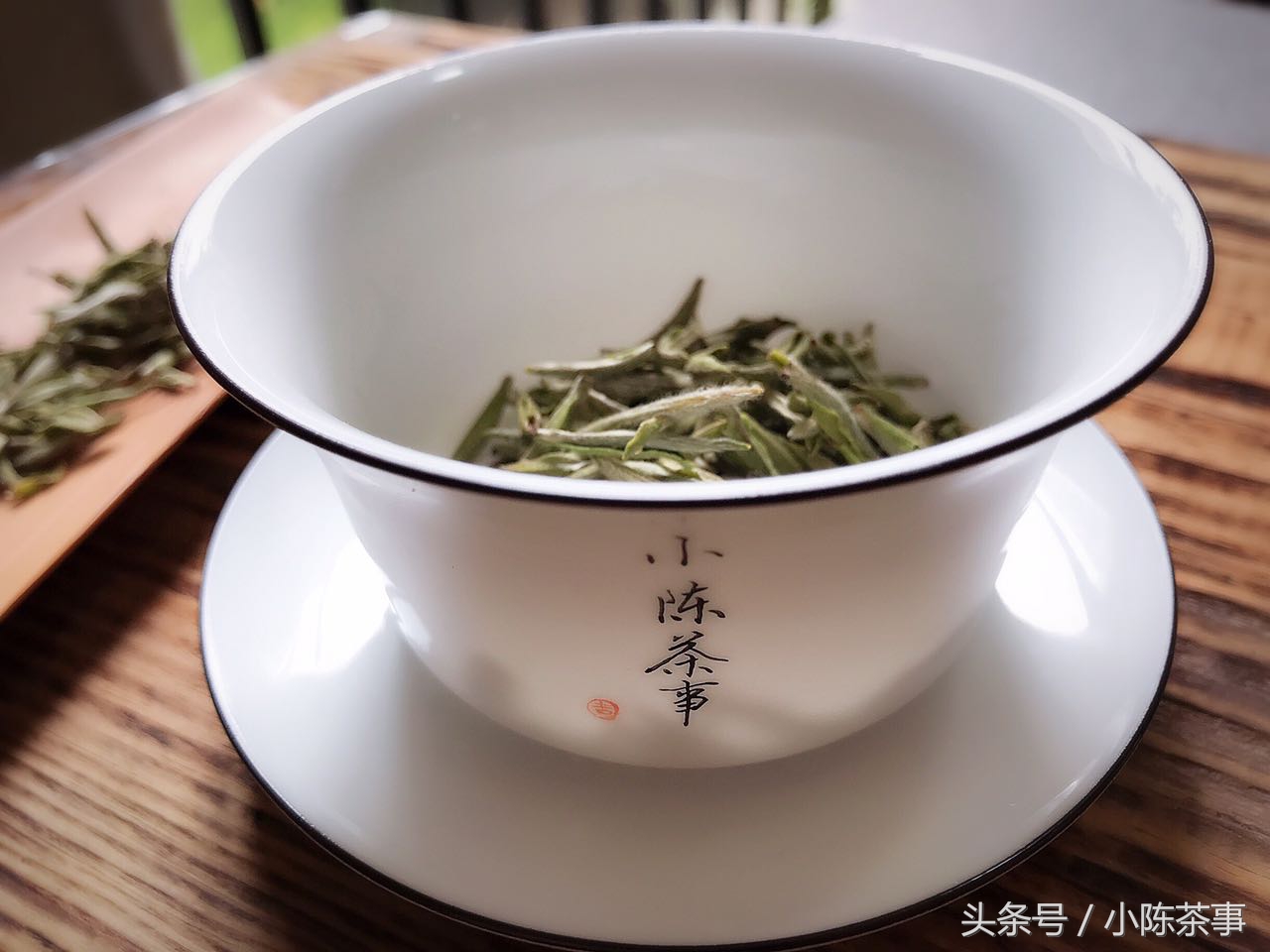玻璃杯泡茶和陶瓷杯泡茶哪个好,白茶专用超薄玻璃杯