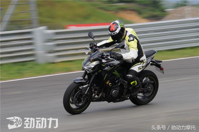 川崎新发布越野车,川崎新款