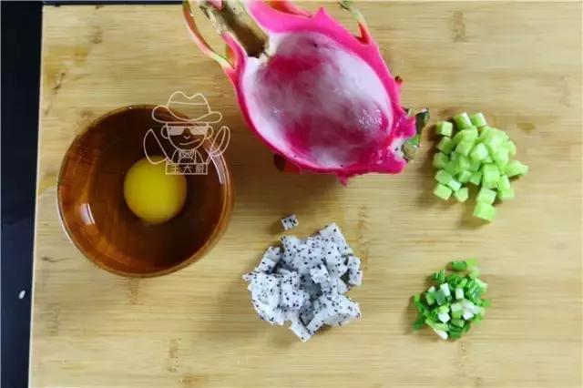 炒饭怎么做简单又好吃儿童,茄子炒饭家常做法简单好吃