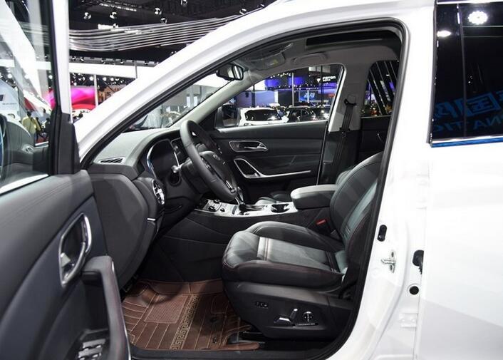 连模仿大咖众泰都转原创风了,这款15万的七座四不像凭啥能火?