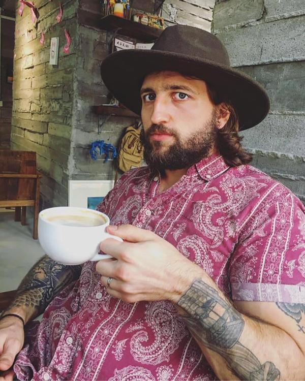 英男子因语言不通闹出笑话，狗狗送宠物店被剪成狮子！