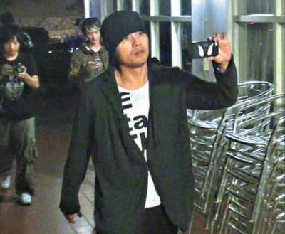 陈羽凡和狗仔,陈羽凡怒砸狗仔车完整版