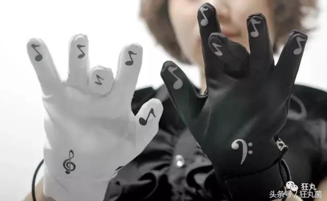 想玩转音乐却不会乐器？这钢琴手套和吉他让你瞬间开一场演奏会！