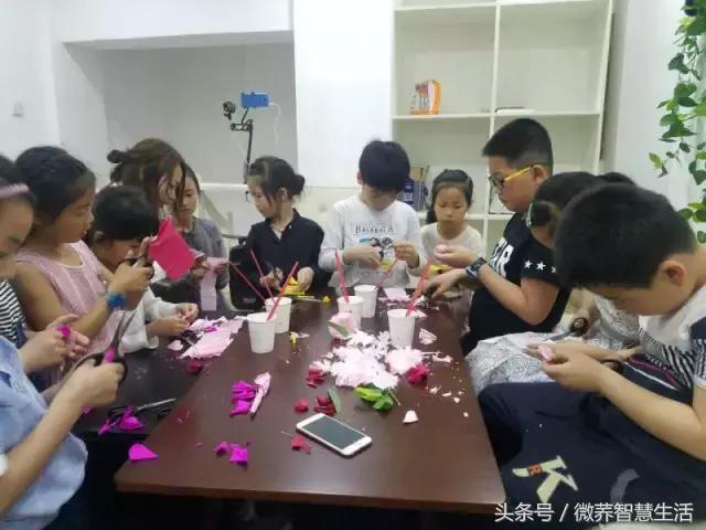 感恩母亲手工康乃馨,母亲节送妈妈什么礼物康乃馨手工