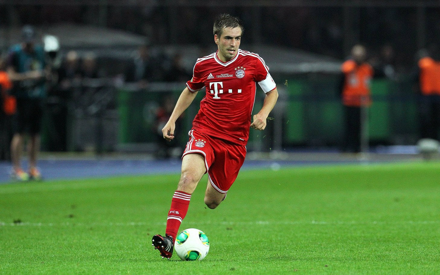 外媒评世界最佳球员,外媒评足坛十大最强20岁以下前锋