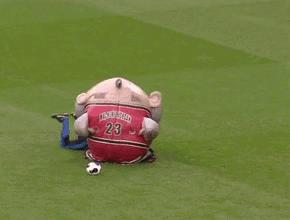 科斯塔踢球视频,科斯塔图片足球