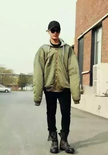 轻奢感衬衫牛仔阔腿裤,花衬衫阔腿裤男