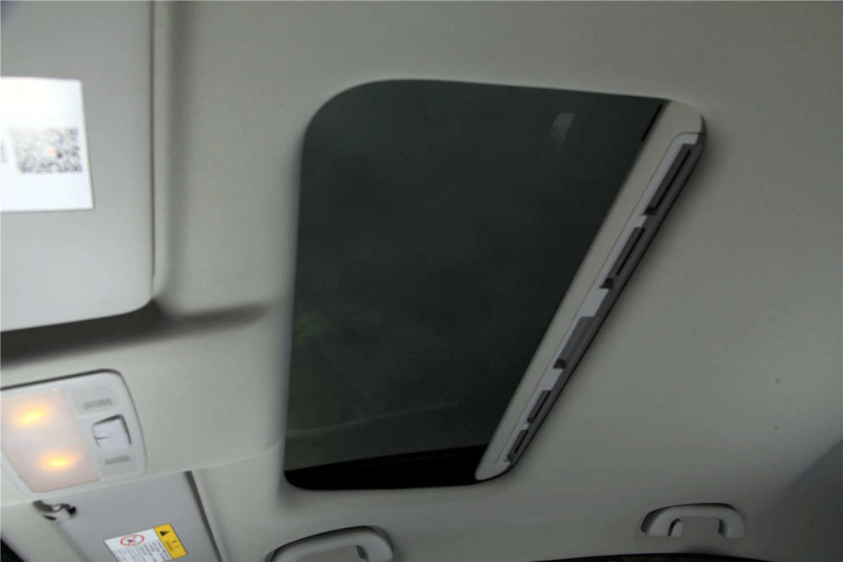 新颜新一代,东风风行景逸s50亮右后abs灯