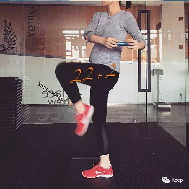 孕早期可以做马甲线训练吗,怀孕还练马甲线的孕妈