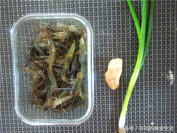 油爆清水河虾,壳肉分离的油爆虾