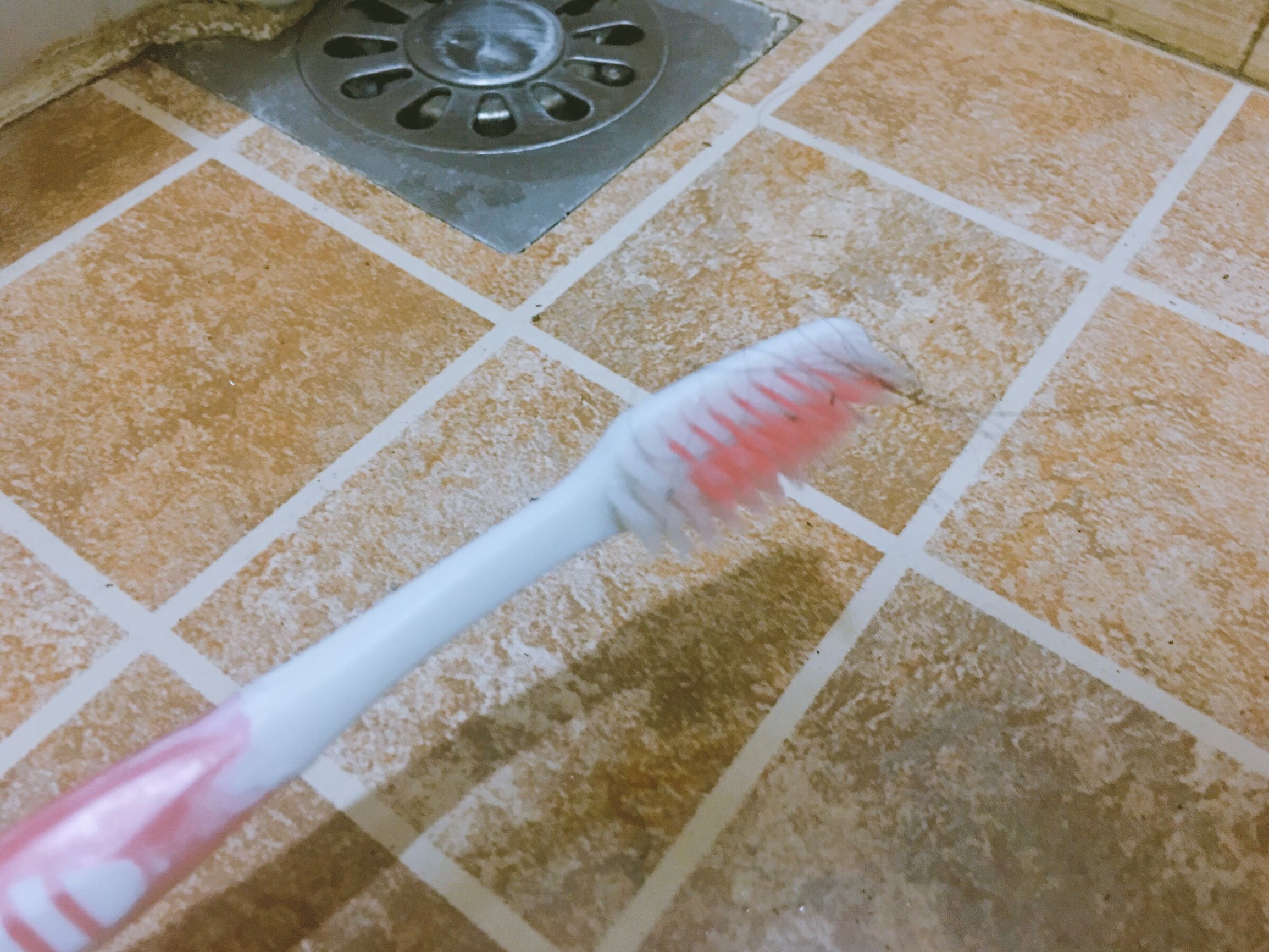 淋浴房地漏被头发堵了怎么办,卫生间地漏怎样防止头发进去