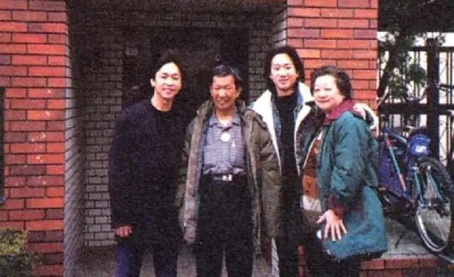 黄家驹为母亲写的歌,1933年黄家驹唱真的爱你