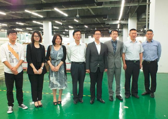 马来西亚“一带一路”总商会郑州综合保税区参观考察进行时