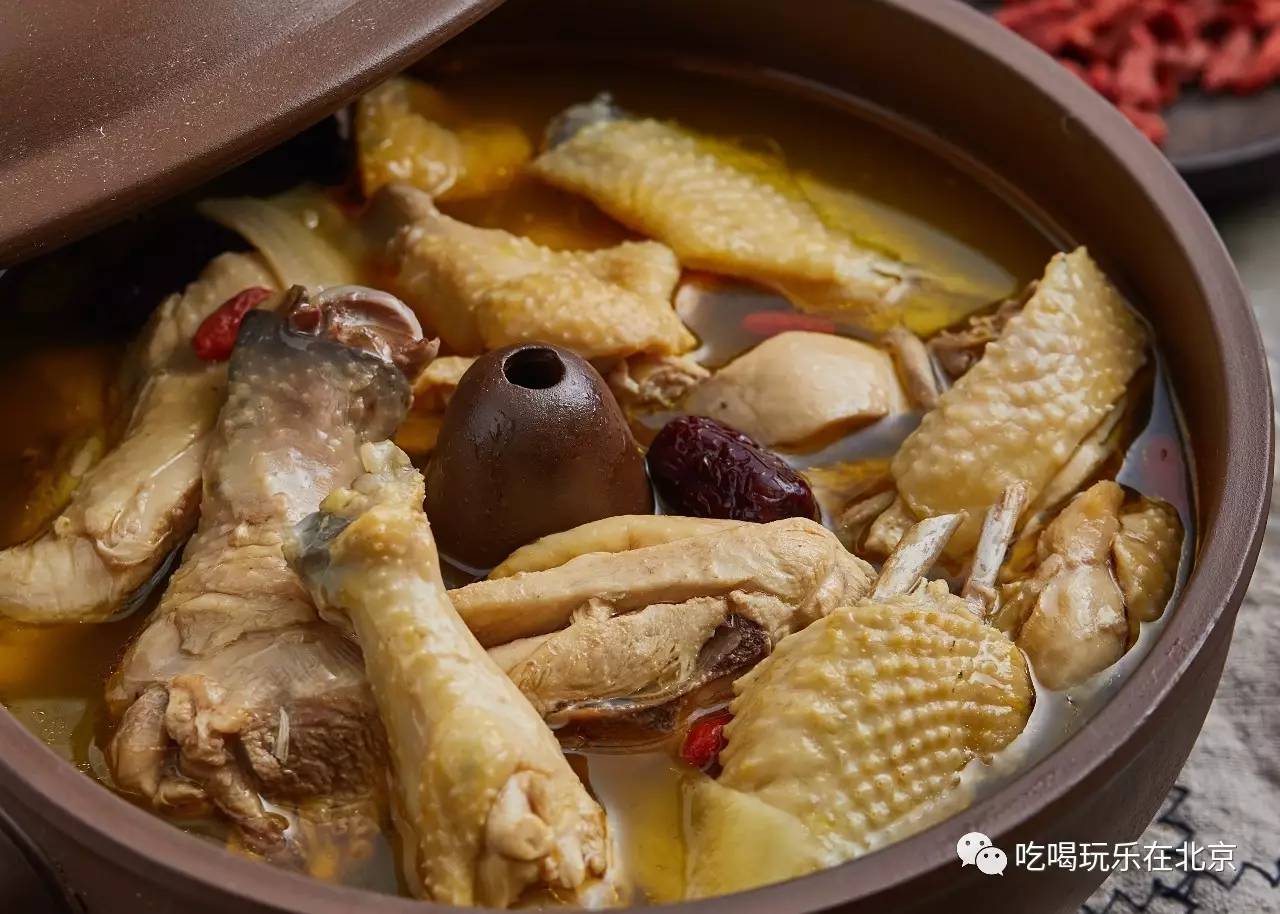 带上双鱼座就能免费吃,一年卖出1000000份的剁椒鱼头!