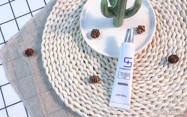 12款热门防晒测评这几款晒不黑,热门防晒实测哪一款更适合你必看