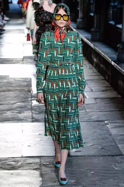 2017蛇与骨的华丽融合!古驰又承包了我下半年的钱包了!