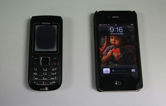 手机进水放大米里的原理,手机进水为什么放冰箱除湿呢