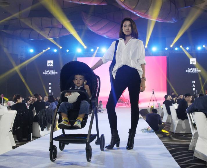 张梓琳微博晒幸福长腿公主受欢迎,张梓琳又美又气质