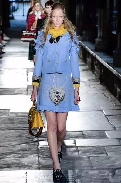 2017蛇与骨的华丽融合!古驰又承包了我下半年的钱包了!