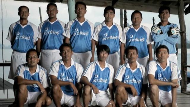 最疯狂的热爱：贫穷、没有土地，也有属于自己的足球场和俱乐部