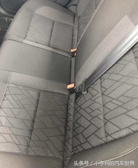 真皮座椅是全部真皮吗,真皮座椅好还是仿真皮的好