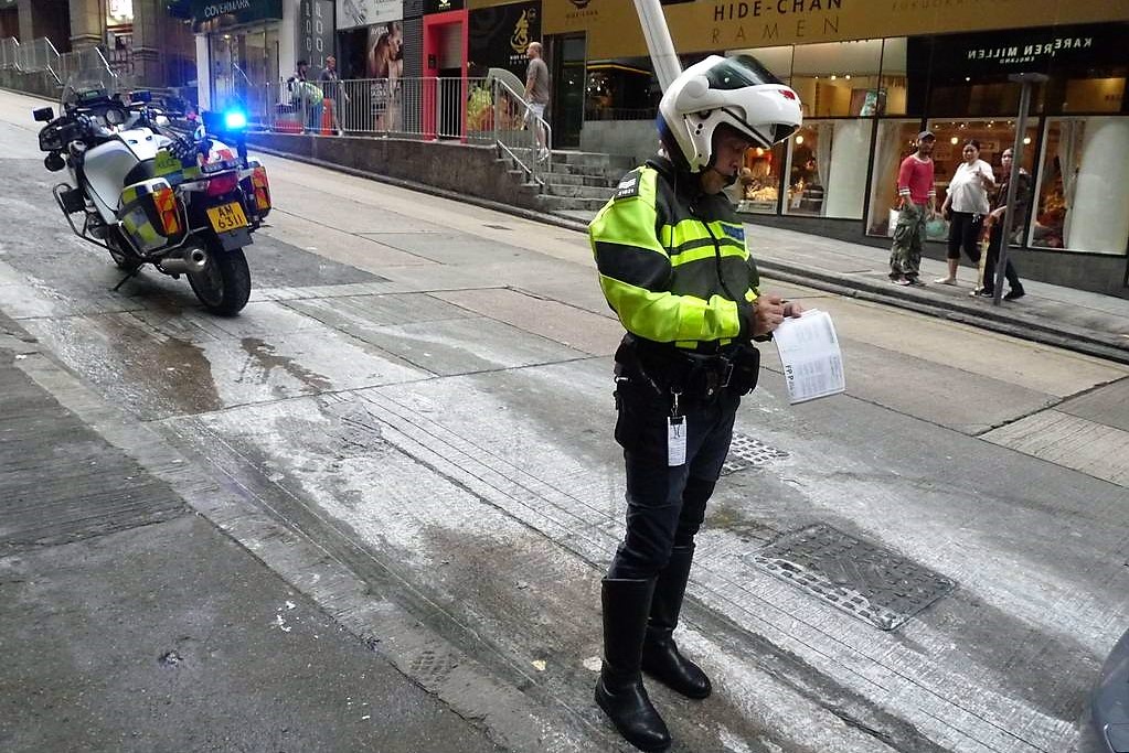 为什么香港老车那么新,香港汽车为什么比大陆汽车好看