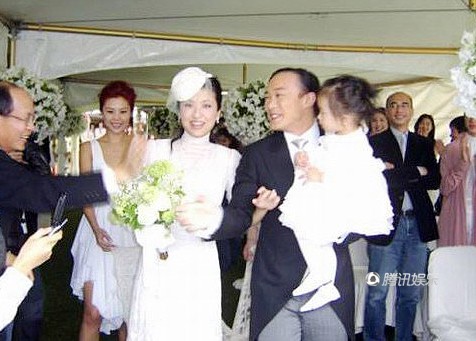 钟嘉欣tvb合约,钟嘉欣我结婚了tvb演唱