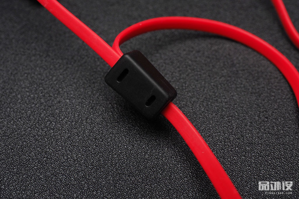 TteSPORTS隐者PRO专业版入耳式游戏耳机评测