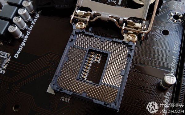 【良心定价的网吧利器,槽点需改进】惠科HKCX320曲面一体机拆机、升级配件及评测