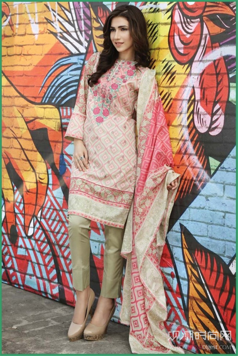 街拍清凉雪纺衫如何穿出品质感,长袖夏季雪纺衫穿搭技巧