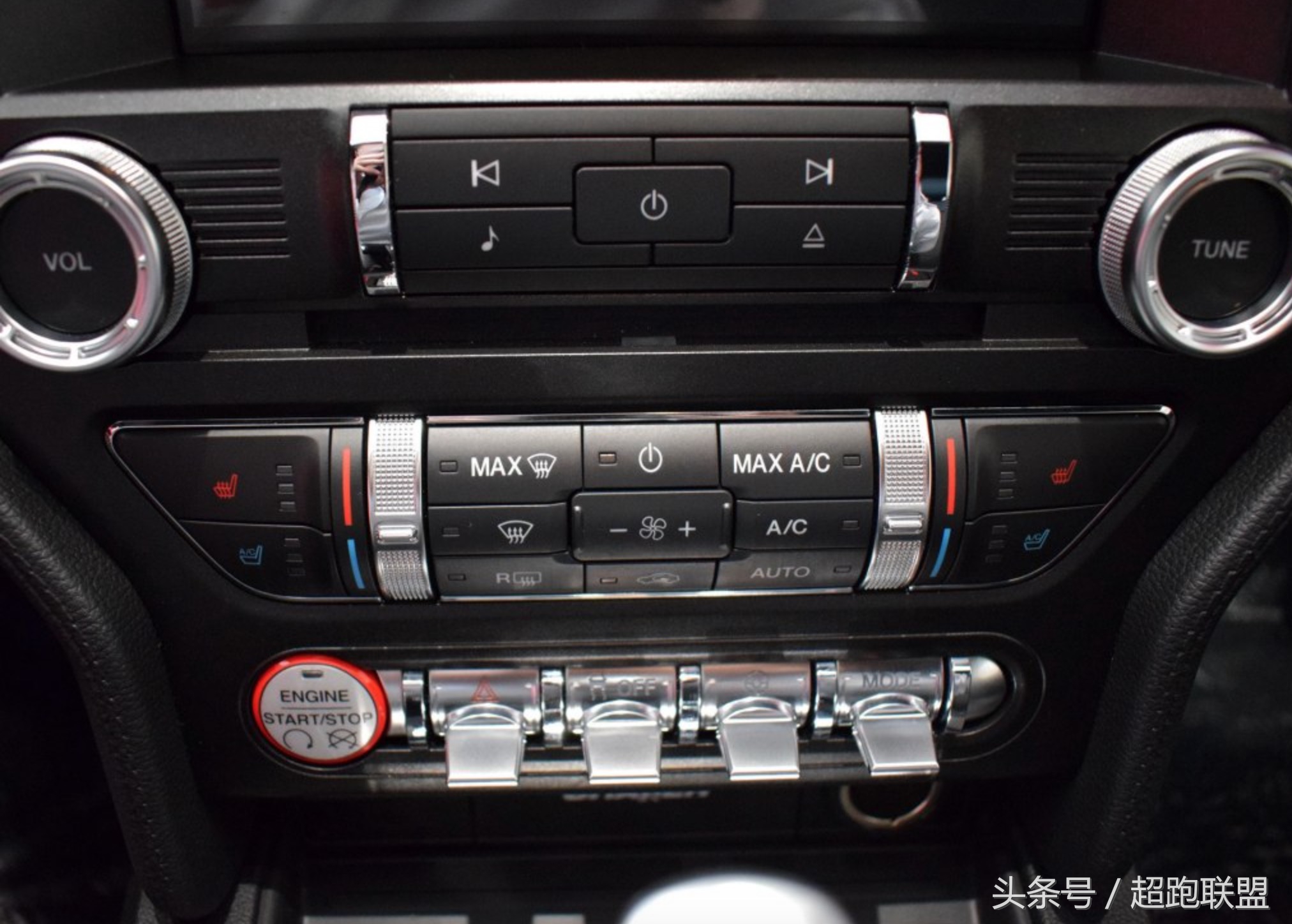 美式野马肌肉车几缸,新款2.3t福特野马